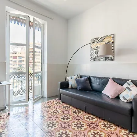 Loft Overlooking Market Square Alicante